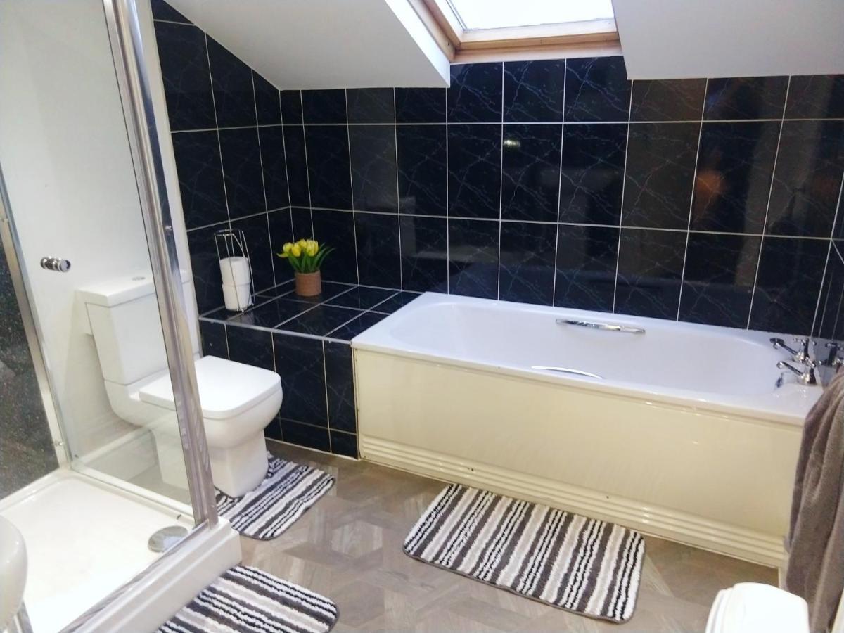 Derwent Street Apartment 3 - Self Contained - 2 Bed Self Catering Apartment ワーキントン エクステリア 写真